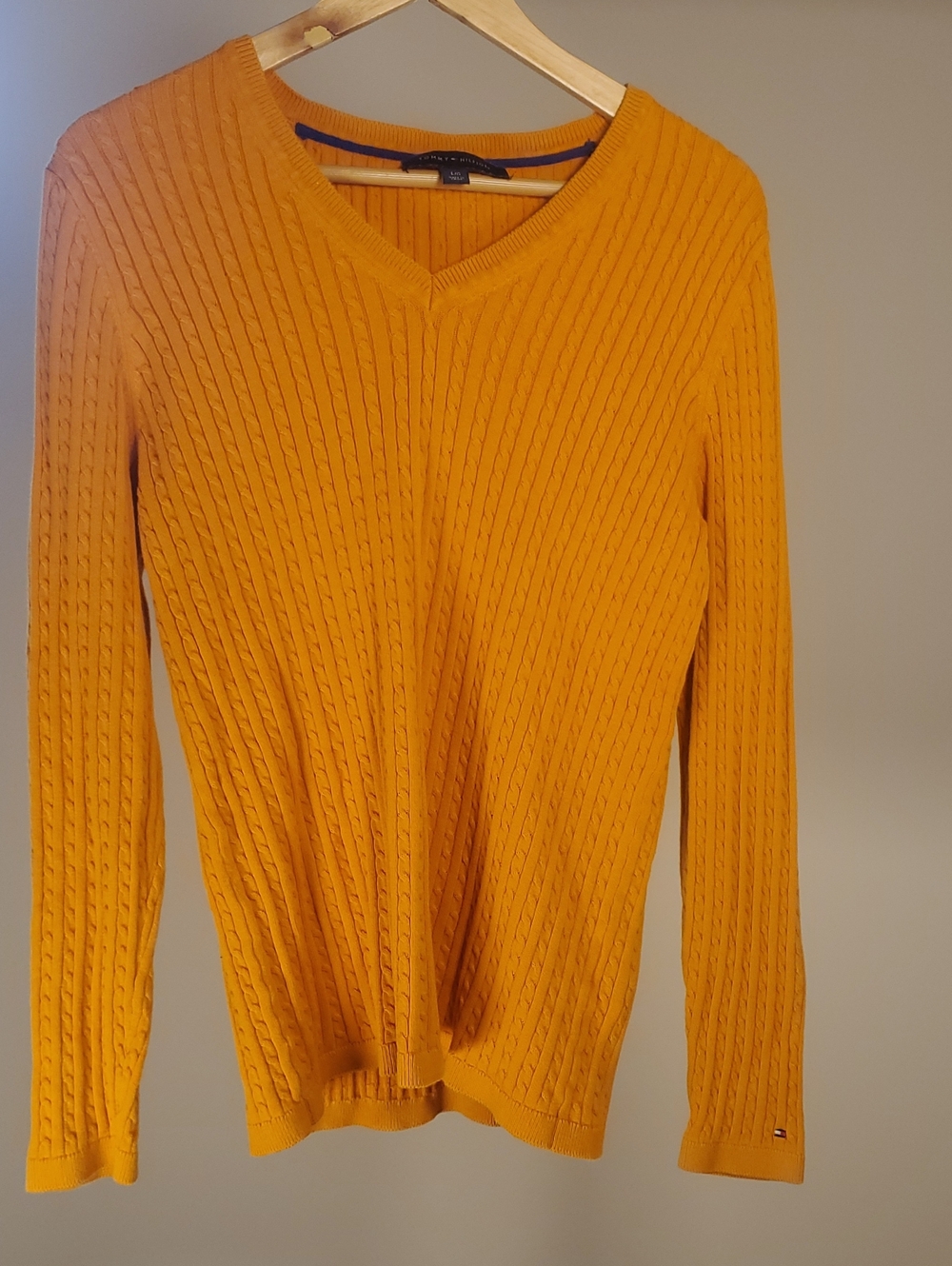 Tommy Hilfiger Women's Cable V-Neck Sweater - Golden Yellow